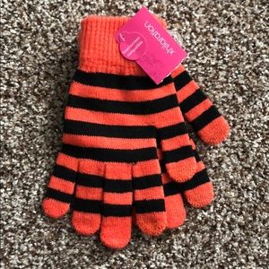 ✨5/$25✨ NWT Xhilaration Orange & Black Gloves
